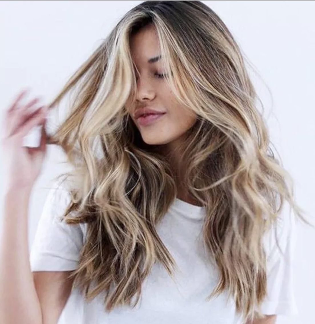 So, what’s the secret to melted, sun-kissed, surfer-girl hair color? 